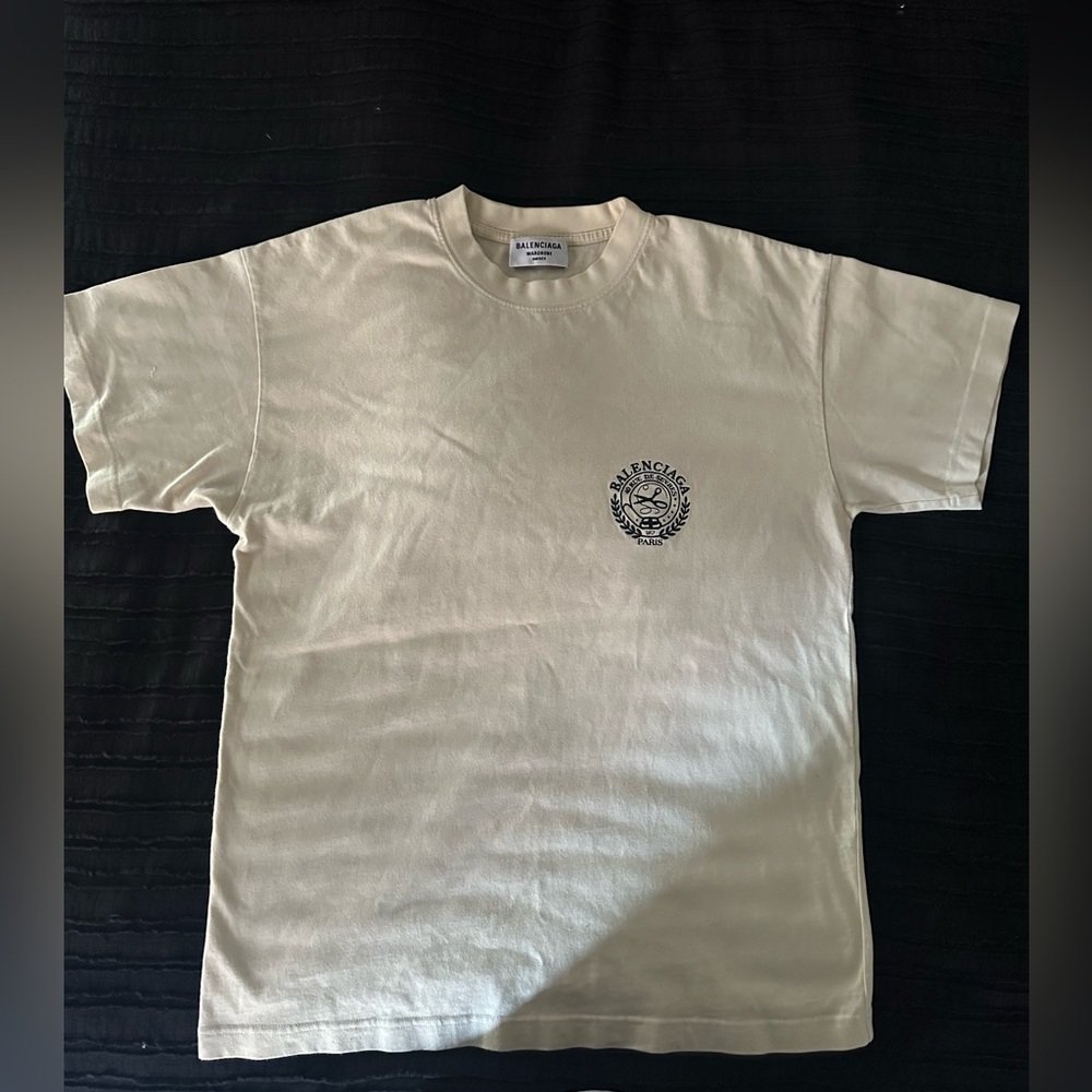 Unisex Balenciaga Fit T-Shirt Size: M